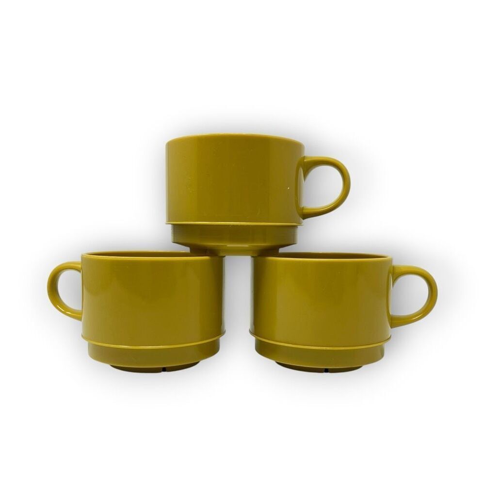 Lot of 3 Stackable Plastic Camping Cups Mugs Yellow Gold 8 oz